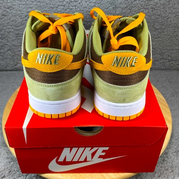 🫒 💛🥑 Nike Dunk Low Dusty Olive SZ 8W / 6.5M 🥑💚🫒 - Picture 3 of 5
